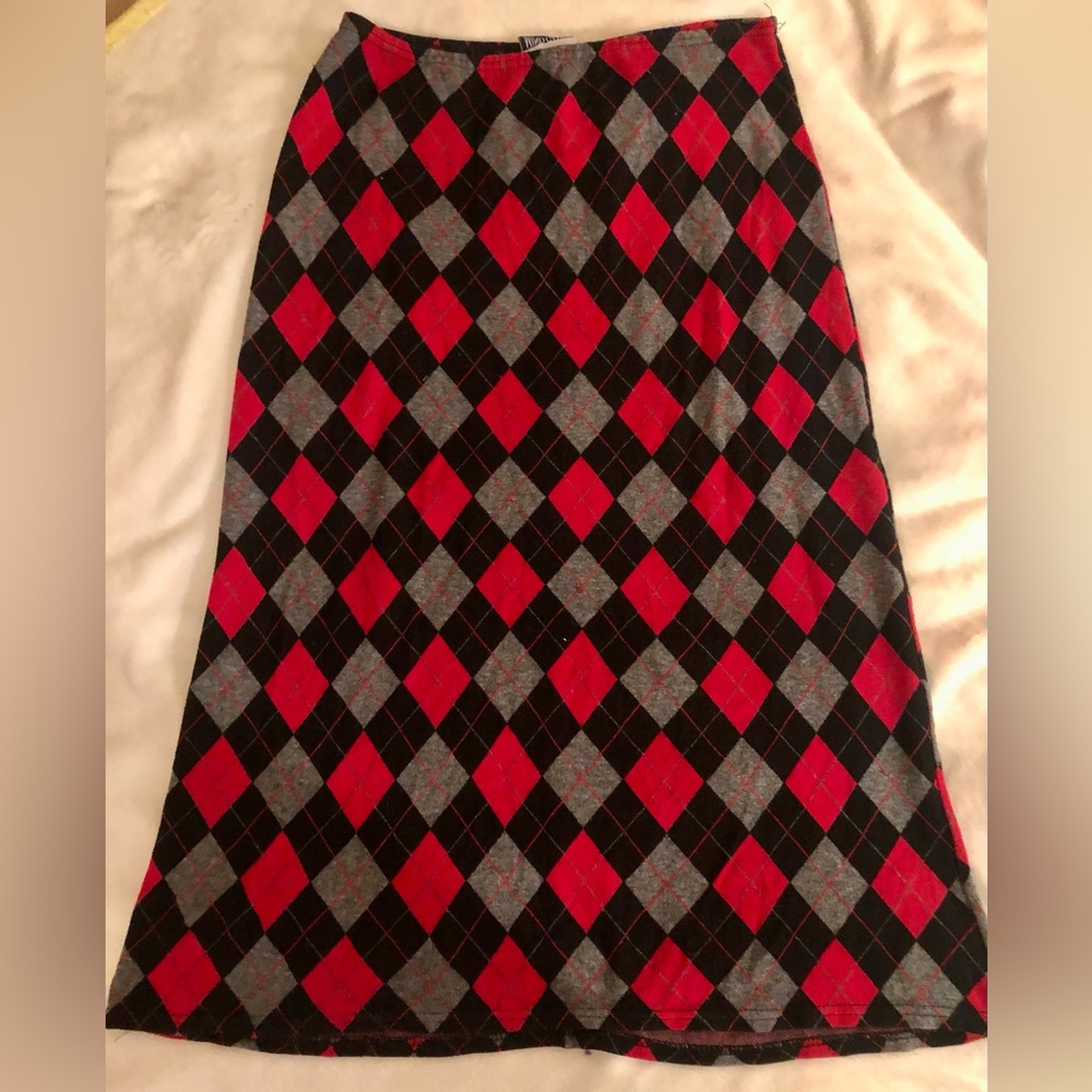 Medium or large Red and black Vintage Argyle knit skirt